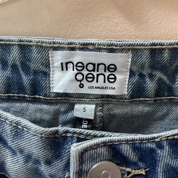 Woman’s Jean shorts size small - Picture 3 of 6